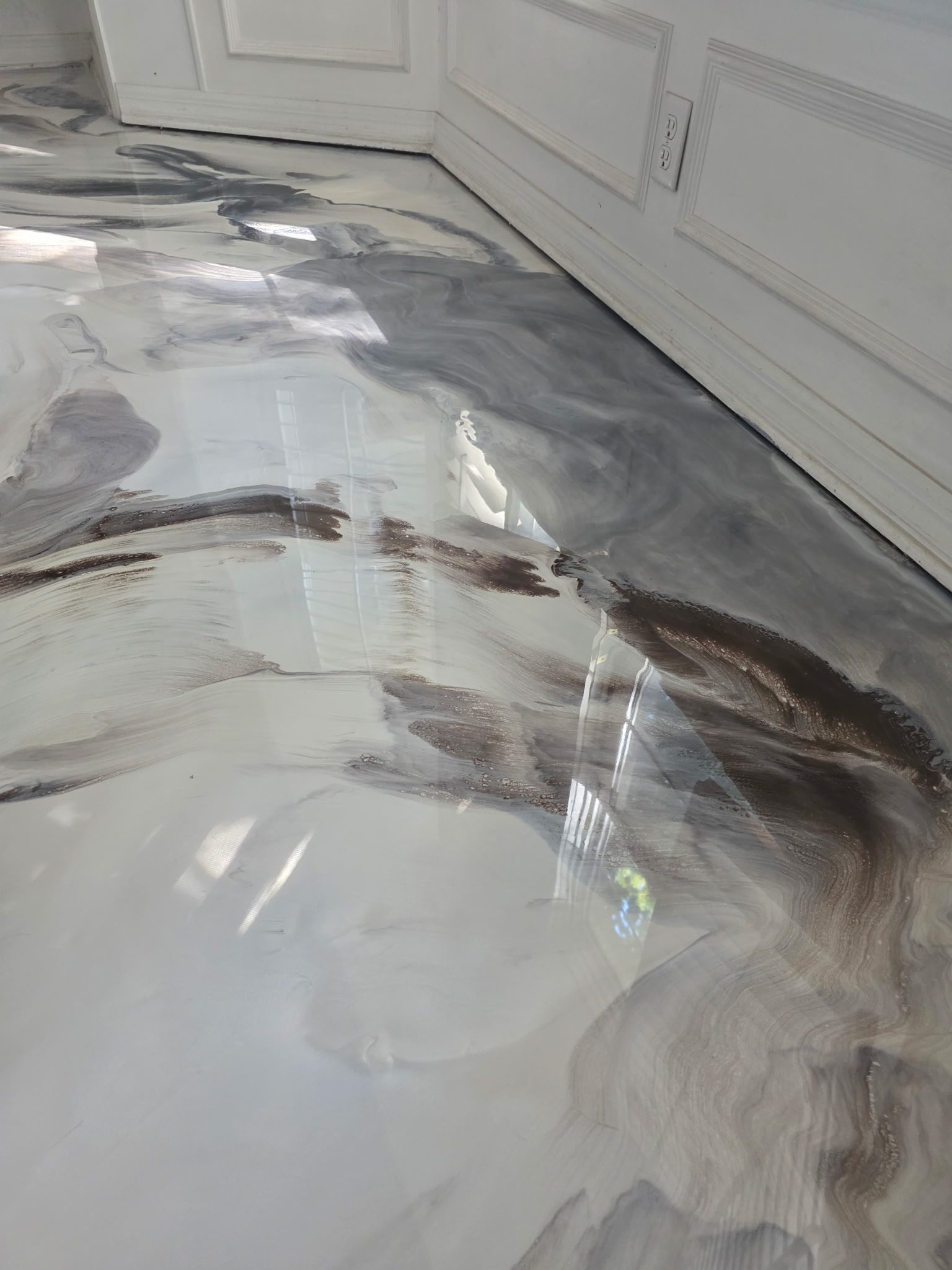 Silver metallic epoxy floor